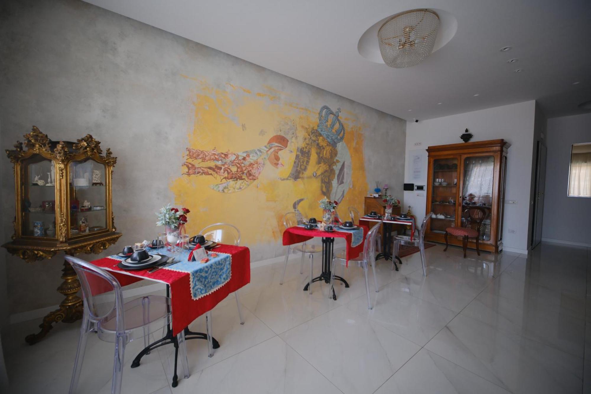 Luxury Charlemagne Bed and breakfast *